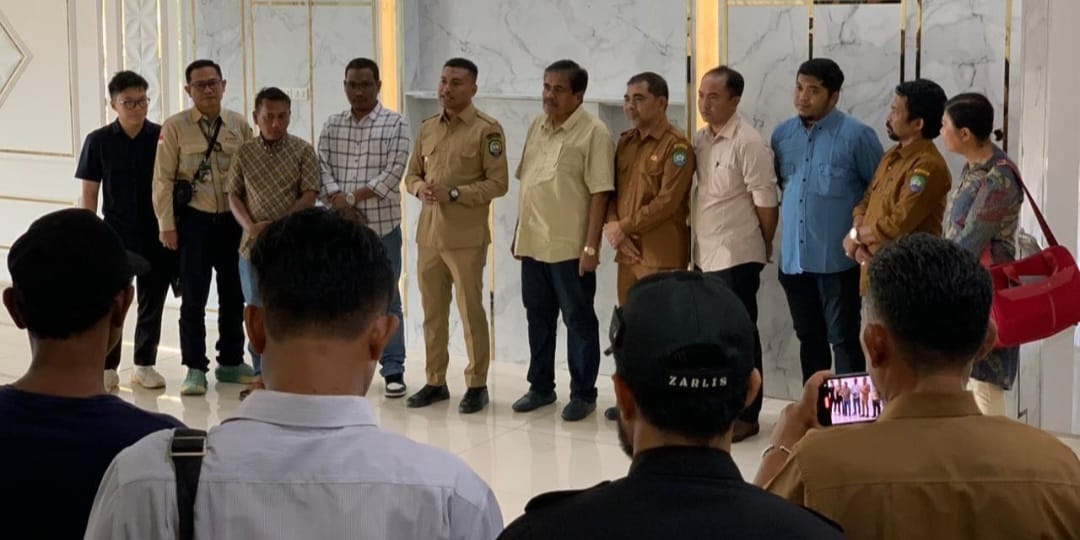 Perkuat Kolaborasi, Bupati Abdya Panggil Penggusaha Tambang dan PMKS