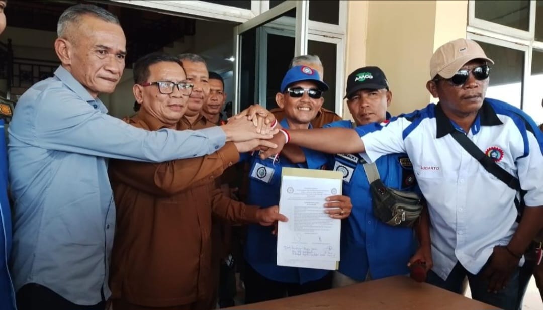 Perjuangkan Nasib 22 ribu Buruh di Aceh Singkil, SPSI Gelar Aksi di Kantor Bupati, Ini Poin Tuntutannya