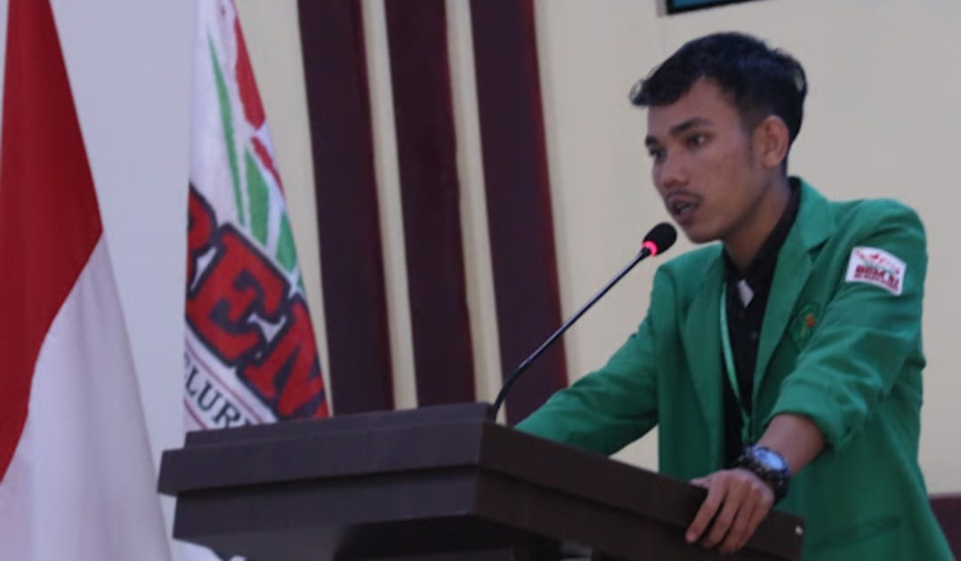 Ruas jalan Kampus STAIN TDM  Aceh Barat dilintasi Truk "Raksasa", Diduga angkut Limbah, DEMA desak penghentian Cemas Mahasiwa Terserang ISPA