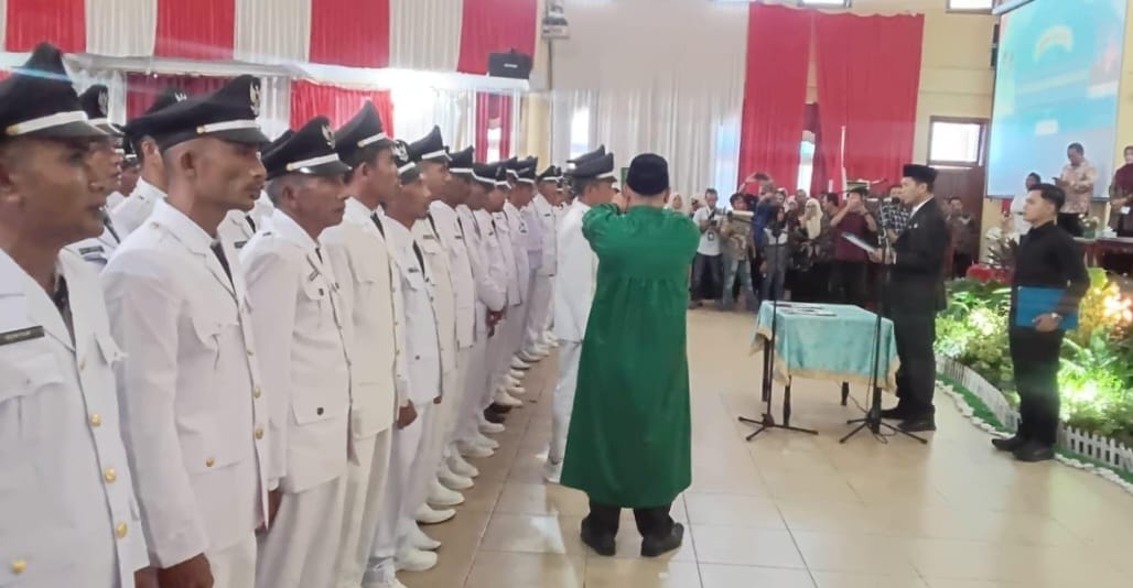 Saat Dilantik, 152 Keuchik di Aceh Selatan Kompak Teriaki Maju dan Produktif