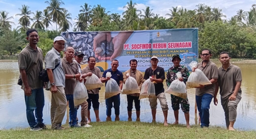 Tebar 10.000 Benih ikan, PT Socfindo Seunagan Gelar Aneka Perlombaan Berhadiah Sepeda Listrik