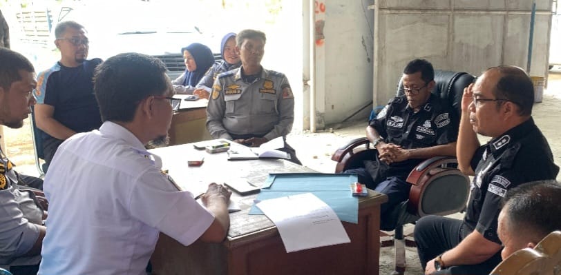 Ciptakan Kenyamanan,  Dishub Nagan Raya Tertibkan Bongkar Muat di Pinggir Jalan dialih ke Terminal