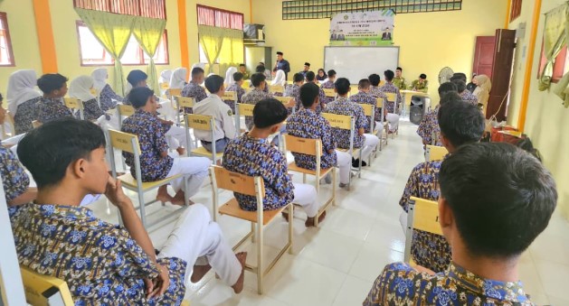 Edukasi Pergaulan sehat dan bahaya Pernikahan dini, KUA Kluet Utara Gelar BRUS 2026 kepada Siswa