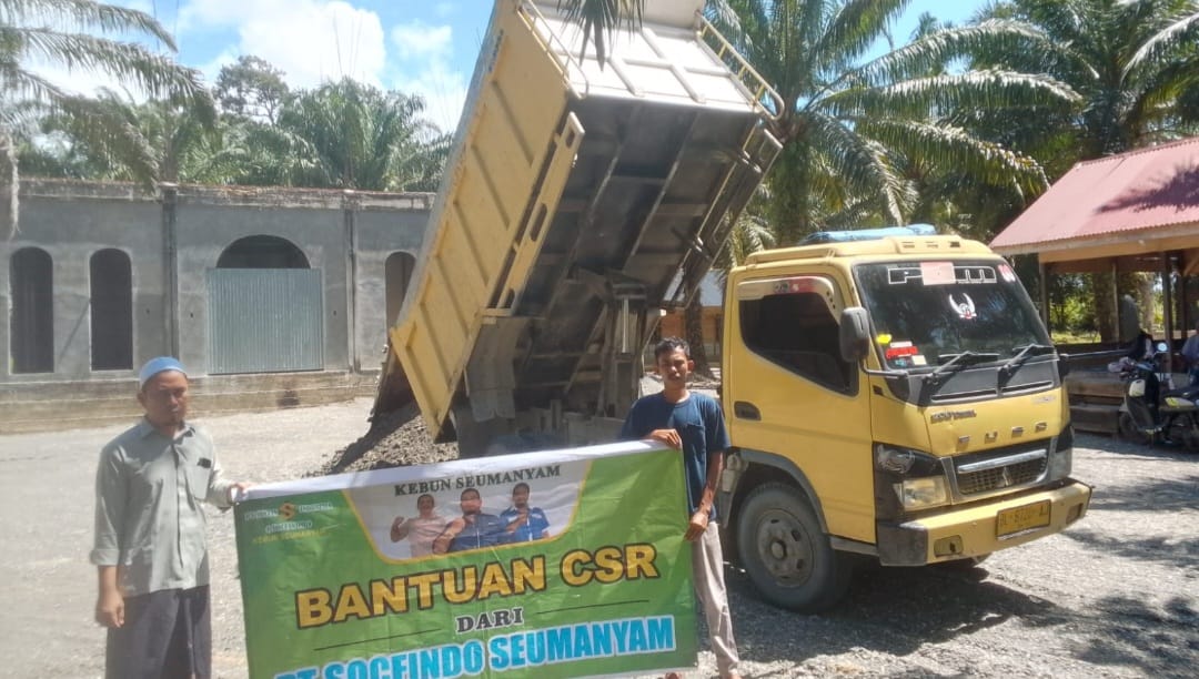 PT Socfindo Bangun Kembali Halaman Pesantren Pascabanjir Darul Makmur