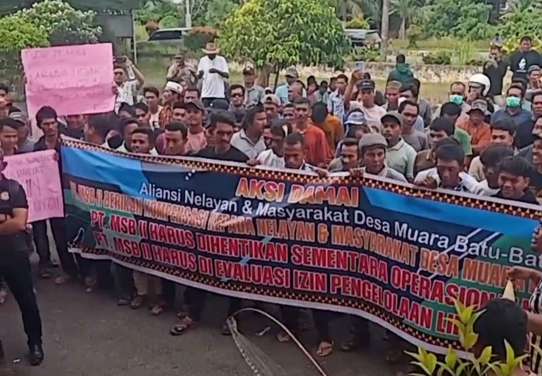 Perdana, Aliansi Nelayan dan Masyarakat Muara Batubatu Unjuk Rasa ke Kantor Walikota Subulussalam