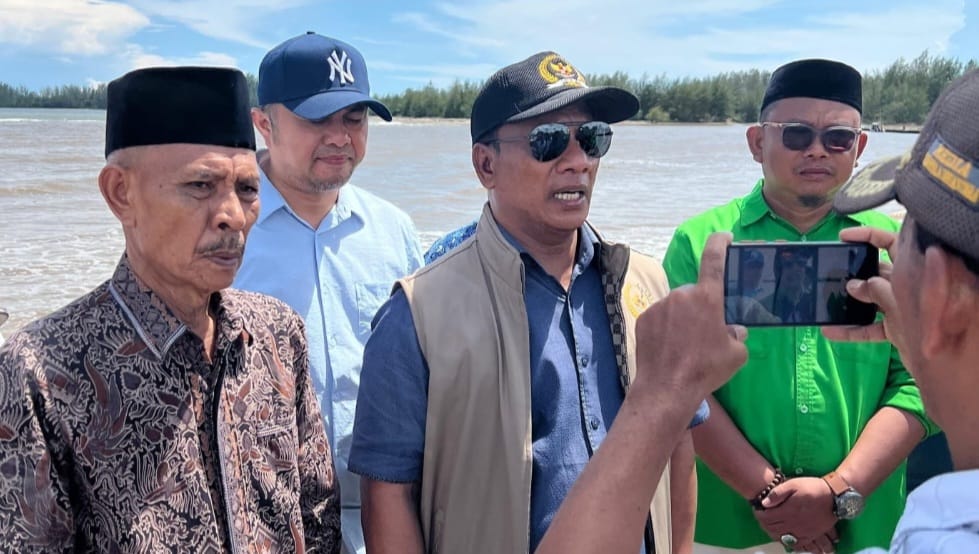 Muara Sungai Dangkal!! Doni Maradonna Minta Anggota DPR-RI Bawa Solusi Abrasi di Aceh Singkil