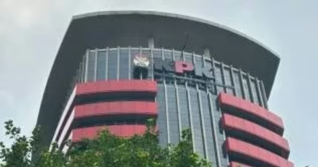 Sopir Bawa 27 Pejabat Terjaring OTT KPK, Akui Tak Tahu ada Bupati Cilacap