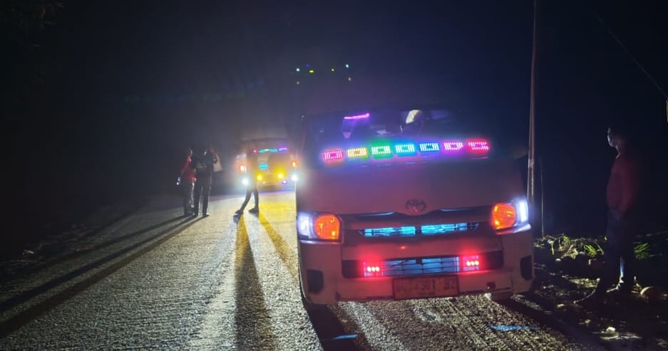 Pasca Bencana, Solidaritas Sopir Hiace Menyatu di Jalur Rawan Bener Meriah - Medan, Terobos Malam