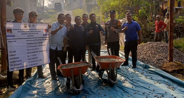 Nyalakan Semangat Kemajuan, Desa Bakauheni Lampung Selatan Bangun jalan Rabat Beton dari DD Rp.111.518.000