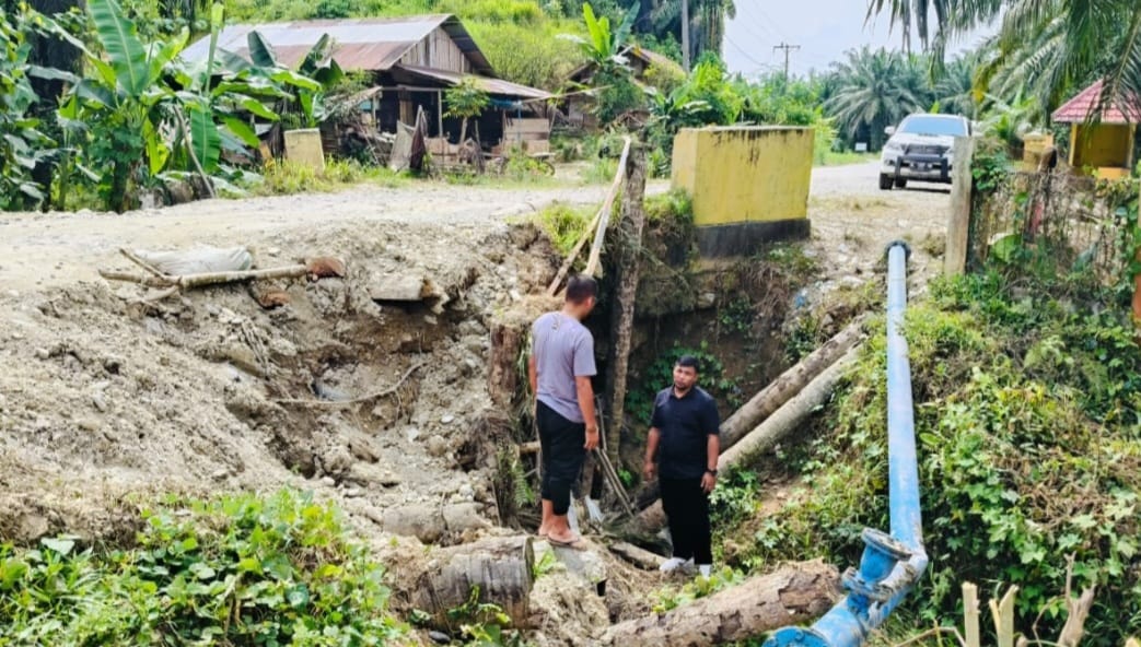 Jembatan Penghubung antar Kabupaten di Aceh Tamiang Nyaris Ambruk, Pemerintah Diminta Turun Tangan