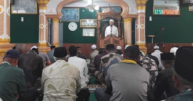 Perkuat Ukhuwah, Kapolsek Polres Bener Meriah jadi Khatib di Masjid Masjid Istiqomah Bukit
