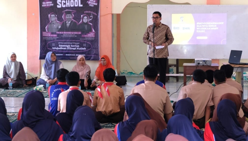Alumni UNDIP Aceh Goes to School, Dorong Semangat Belajar Siswa SMA Unggul Tapaktuan