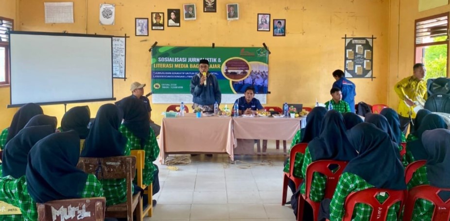 Siswa MAN 4 Aceh Selatan diasah dan Sosialisasi Dasar Menulis, Literasi Media dan Pemahaman Hoaks
