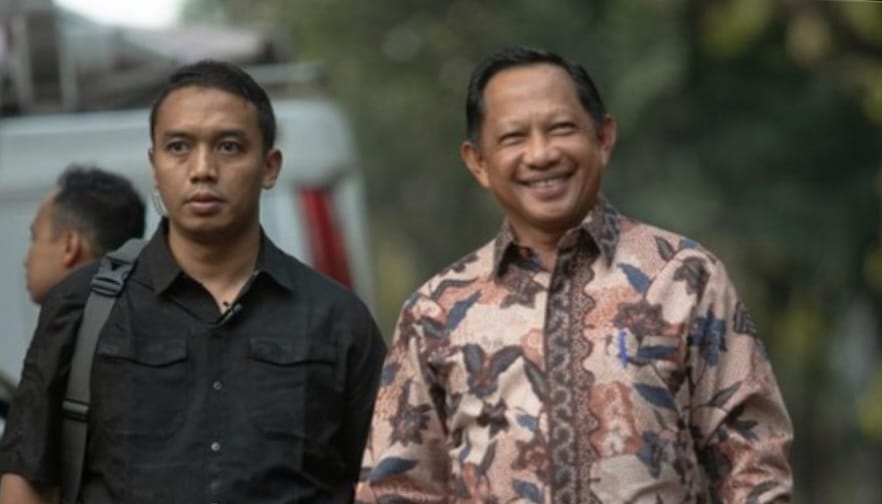 Pergi Saat Bencana, Mendagri Perintahkan Bupati Aceh Selatan Segera Pulang dari Umrah