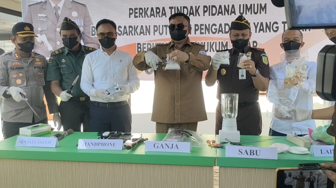 Kejari Agara bersama Forkopimda Musnahkan Barang Bukti, Apa Saja Barangnya
