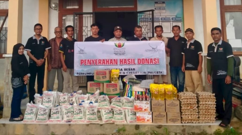Kumpul Donasi hingga Malaysia, Palosta Aceh Selatan Salur Bantuan Korban Terdampak Banjir Trumon