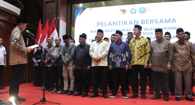 Para Tokoh Berkumpul, Bupati Mirwan MS Lantik Pengurus IKAMAS dan HAMAS di Banda Aceh, Ini Komposisinya