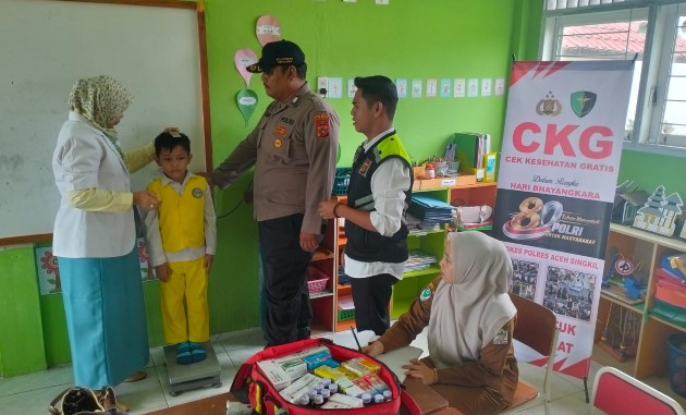 Polres Aceh Singkil Beri Layanan Kesehatan Gratis kepada murid dan guru TK