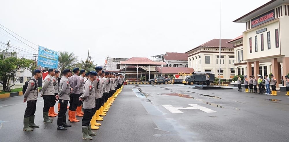 Misi Kemanusiaan Pemulihan Pascabanjir, Kapolres Lhokseumawe Sambut 100 Personil BKO Brimob