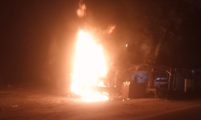 Diduga Angkut BBM Jenis Pertalite, Suzuki Carry  hangus Terbakar di Subulussalam