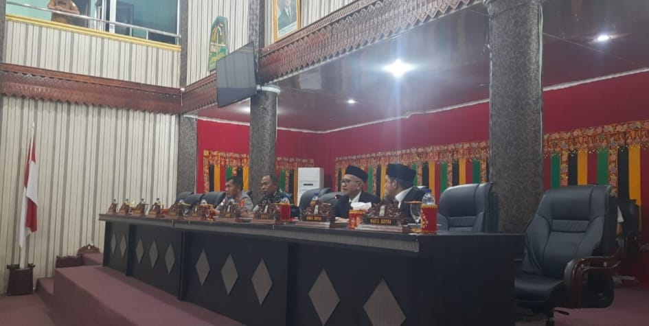 Ada Apa!! Rapat Paripurna Pengesahan APBK Aceh Singkil 2026 Molor Selama 7 Jam,  Buntu dan Diskor