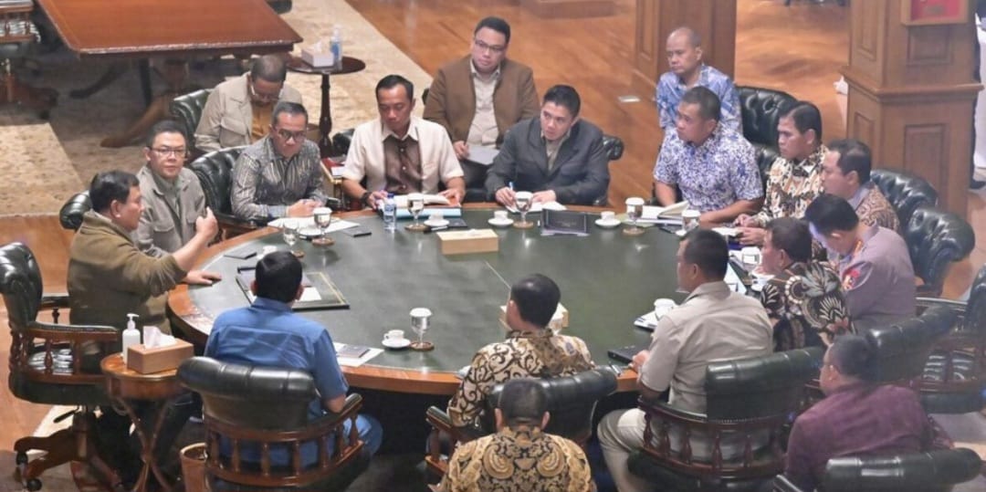 Prabowo Rapat Terbatas di Hambalang, Bahas Aspirasi Pekerja hingga Peran Kampus Bangun Daerah