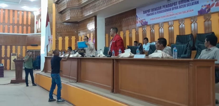 RDPU Pansus DPRK Menggema: Soroti Plasma, CSR, dan Konflik Lahan Perusahaan Sawit di Aceh Selatan