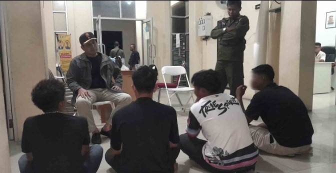 Satpol PP/WH Aceh Selatan Turun Gunung, 4 Remaja Digelandang ke Markas Dugaan Minuman Tuak