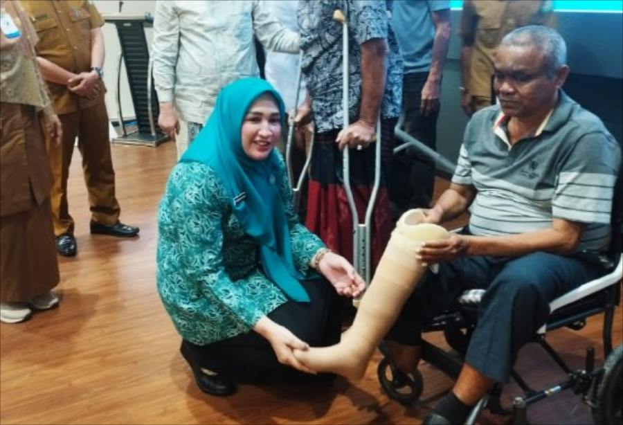 36 Mustahik Terima Bantuan Kaki Palsu dari Baitul Mal Aceh, Kedepan Diperjuangkan Penambahan Kuota