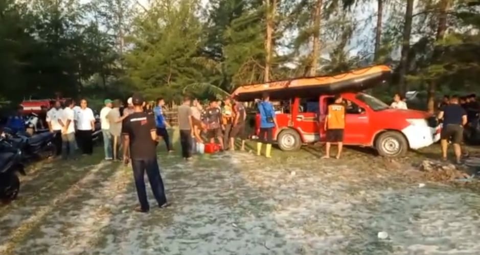 BREAKING NEWS | Santri Dayah Blang Beuladeh Aceh Utara Hanyut Terseret Ombak di Pasie Raja Aceh Selatan