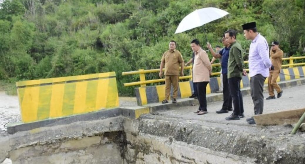 Jembatan Gemboyah Nyaris Putus, Bupati Aceh Tengah Tegaskan Segera diperbaiki