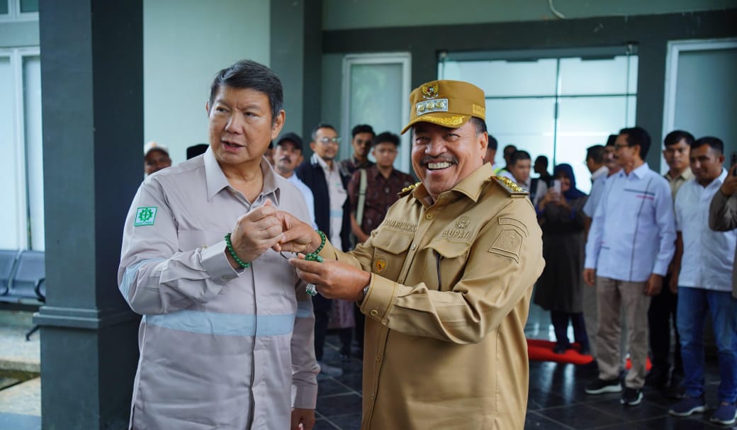 Bisikan Akrab, TRK Minta Dukungan Hasyhim Pengembangan Bandara Cut Nyak Dhien Jadi Penerbangan Strategis Barsela