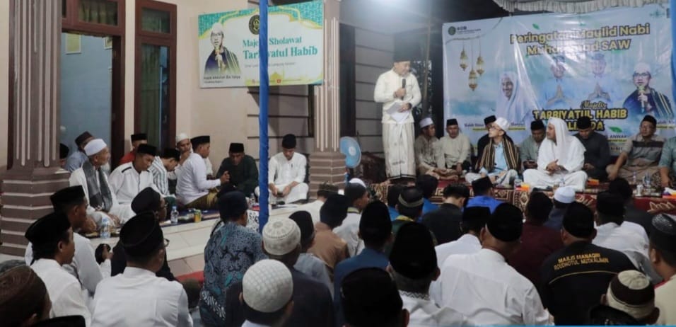 Lautan Massa, Hadiri Maulid Akbar dan Sholawat, Penceramah Habib Umar Al-Haddad di Sinar Laut Kalianda