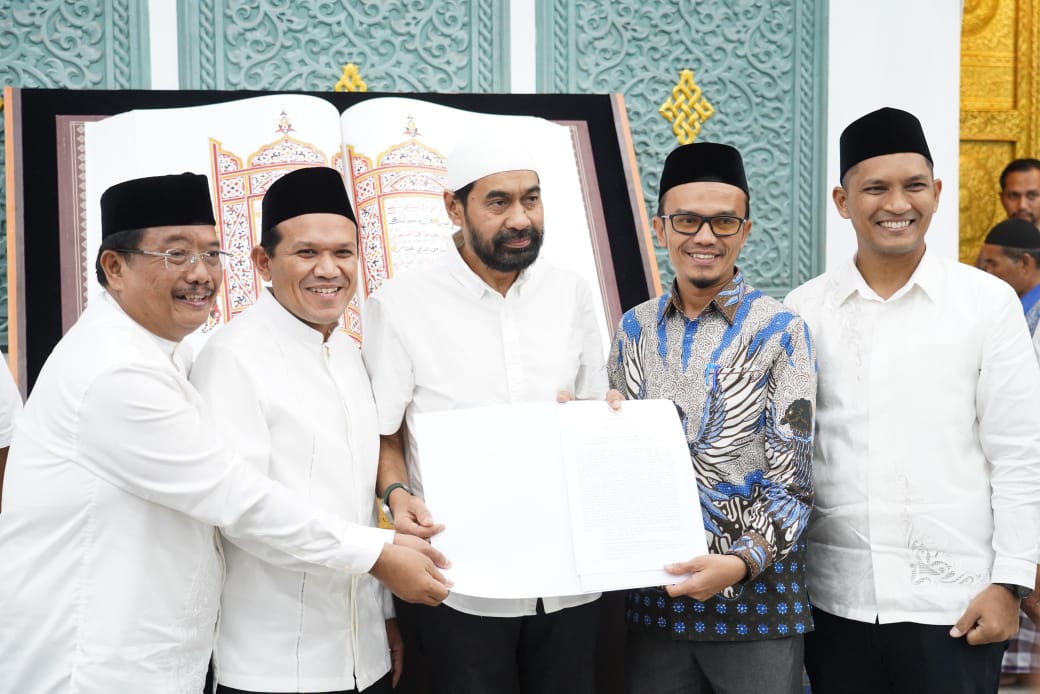 Wali Kota Subulussalam Terima Dokumen Instruksi Gubernur Aceh Tentang Shalat Fardhu Berjamaah
